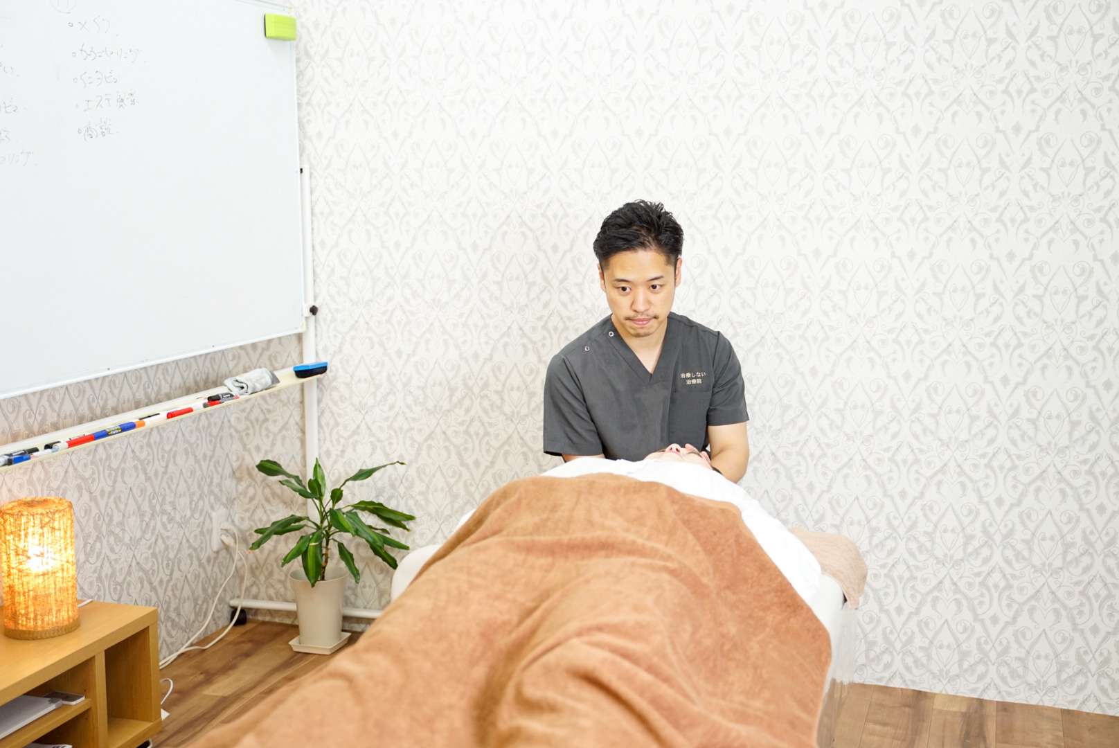 こめかみが痛い...頭痛の原因別対処法｜奈良県橿原市治療しない治療院